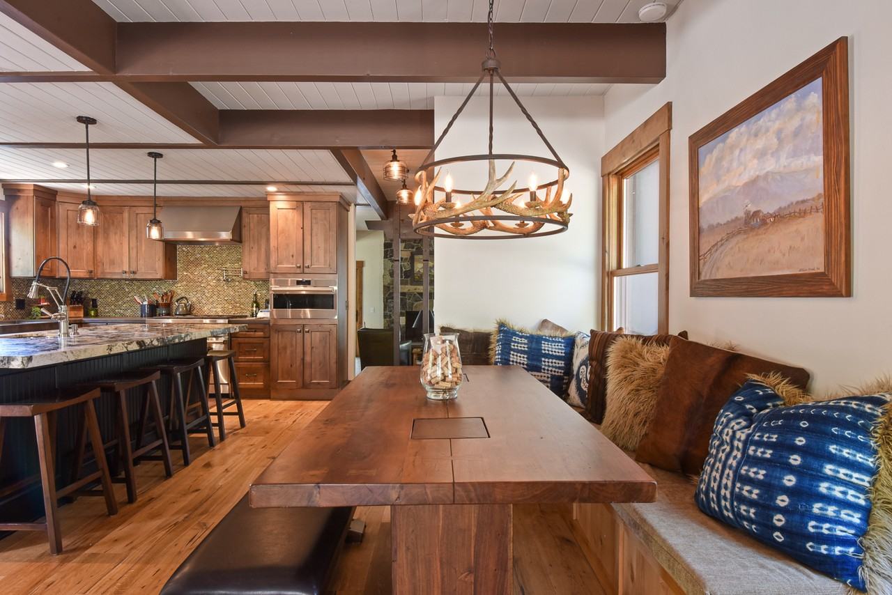 1325 Canterbury Dr #NA - Photo 3 of 40