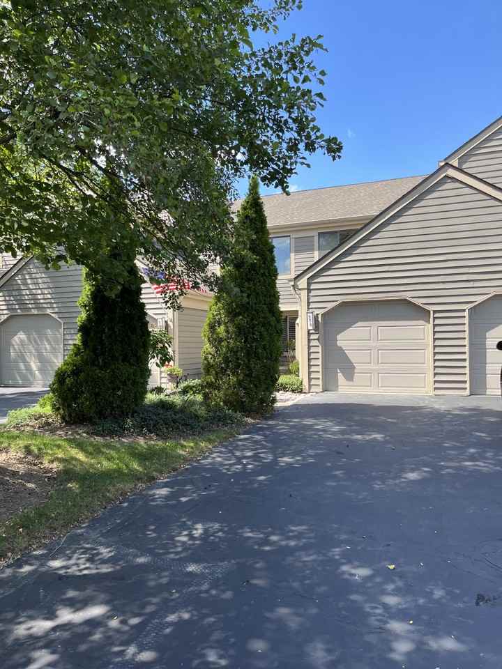 378 White Oak Ln #378 - Photo 2 of 17