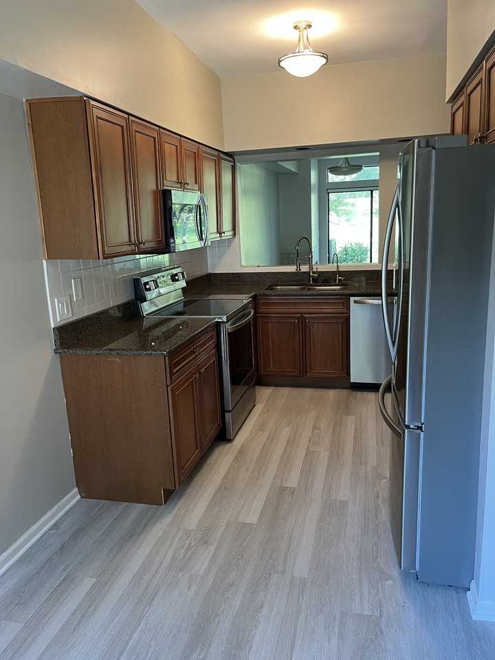 378 White Oak Ln #378 - Photo 3 of 17