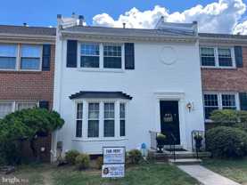 8447 Lakinhurst Ln - Photo 1 of 1