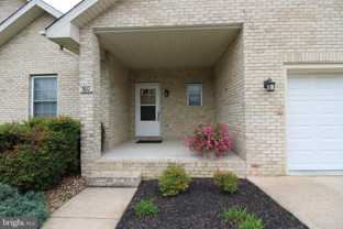 560 Massanutten Ct - Photo 1 of 1