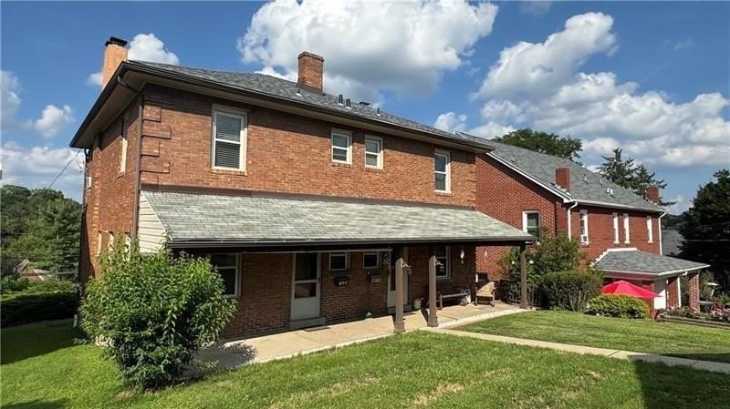 256 Pennsylvania Blvd - Photo 2 of 31