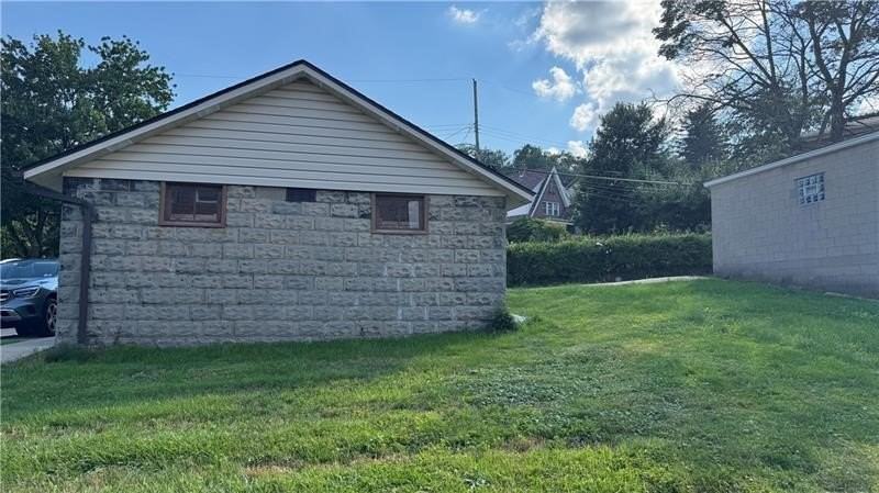 256 Pennsylvania Blvd - Photo 5 of 31