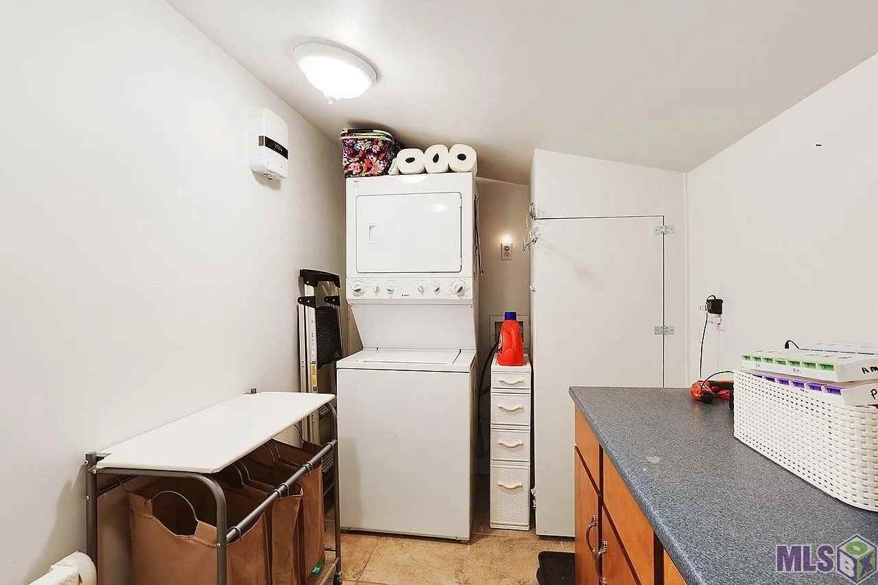 8032 Sholar Dr #NA - Photo 6 of 12