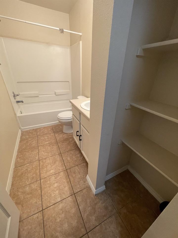 10810 Mathom Lndg #3 - Photo 6 of 42