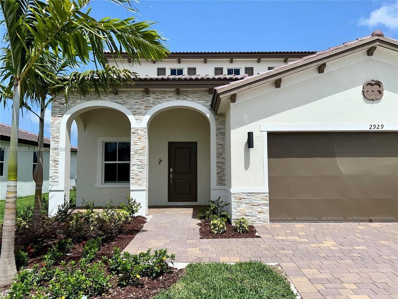 2929 Se 23rd Ave #0 - Photo 2 of 46