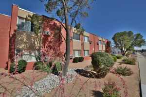 featured image of 1409 Girard Blvd Ne