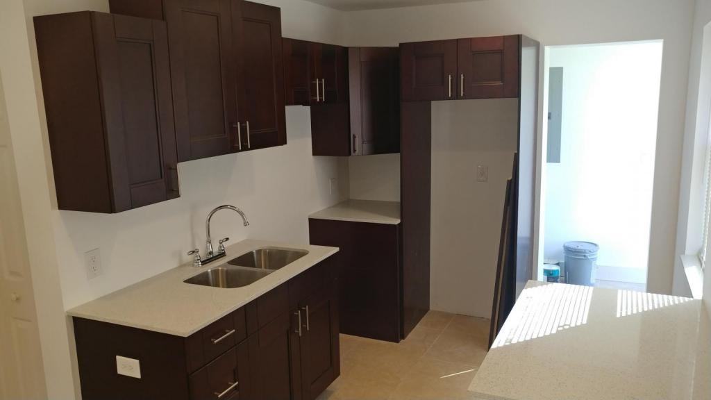 1018 14th St - Photo 5 of 13