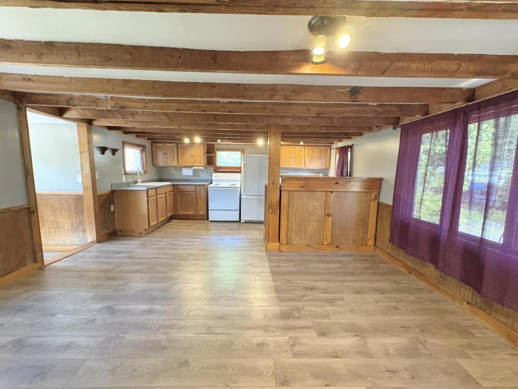 76 Crest Ave - Photo 3 of 14