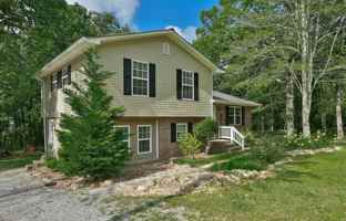 featured image of 7206 Sawyer Pike