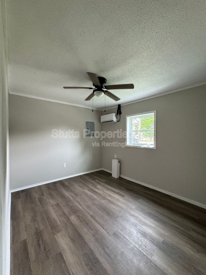 522 S Connor St - Photo 4 of 5