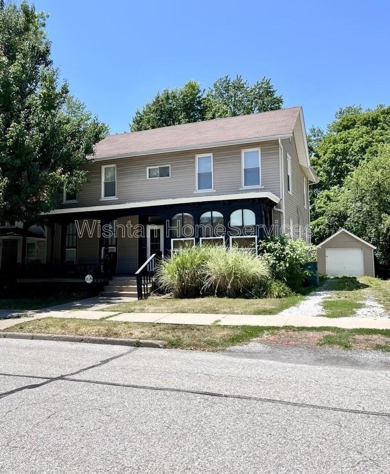 322 S Madison St #1 - Photo 2 of 21