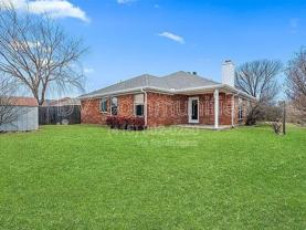 824 Bridle Trl - Photo 1 of 1