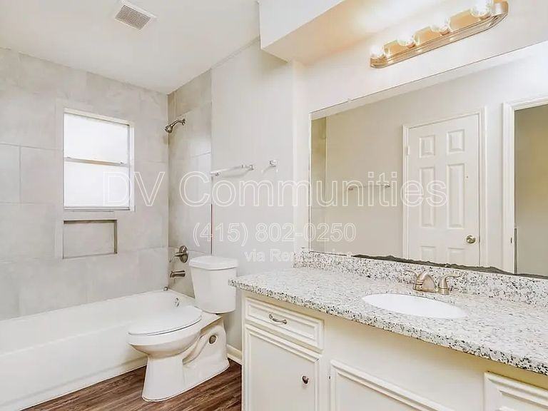 11418 Creekhurst Dr - Photo 2 of 10