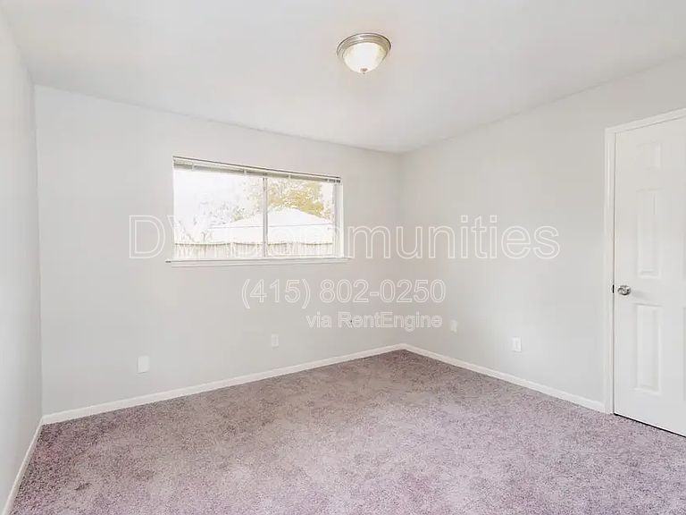 11418 Creekhurst Dr - Photo 3 of 10