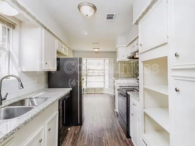 11418 Creekhurst Dr - Photo 5 of 10