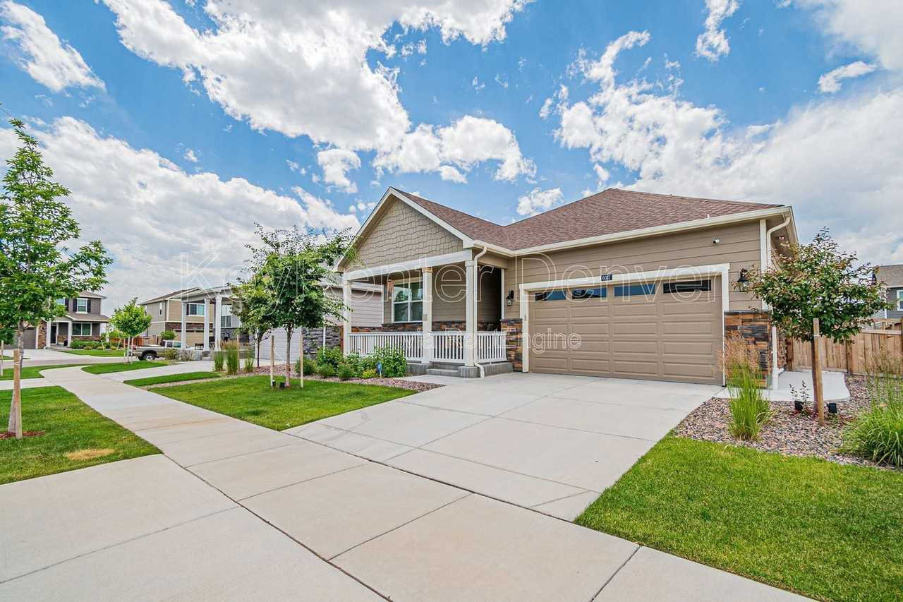 6037 N Halifax Ct - Photo 5 of 50