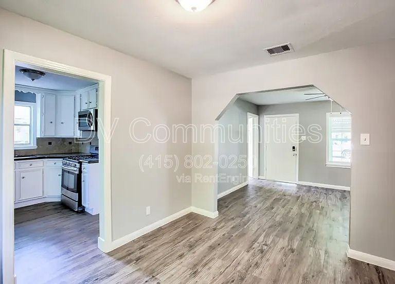 810 Charles Rd - Photo 7 of 20