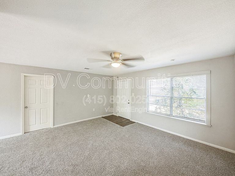 6838 Crestridge St - Photo 5 of 18