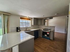 6824 S Willow St - Photo 1 of 1