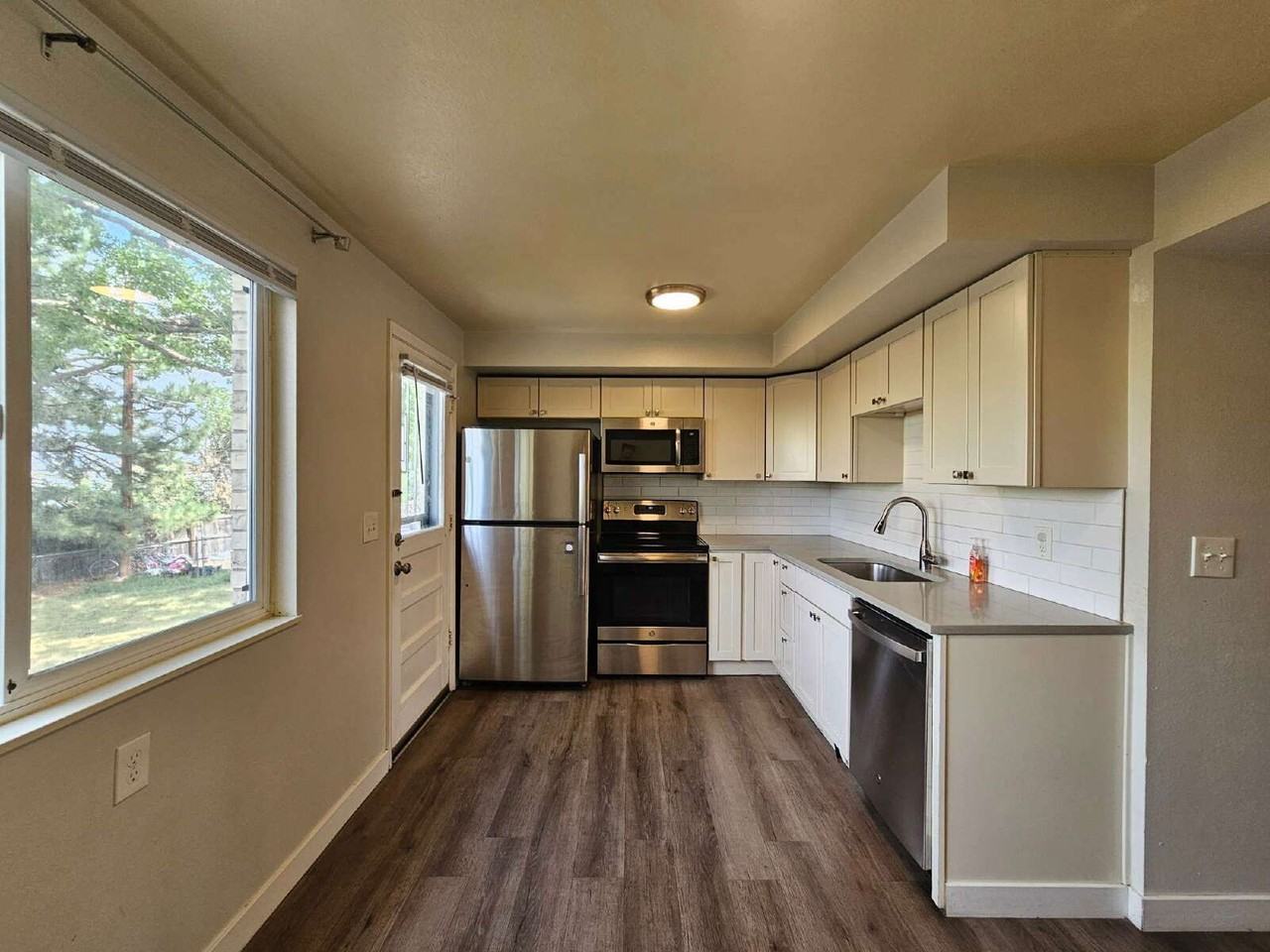 13663 E Nevada Pl - Photo 2 of 17