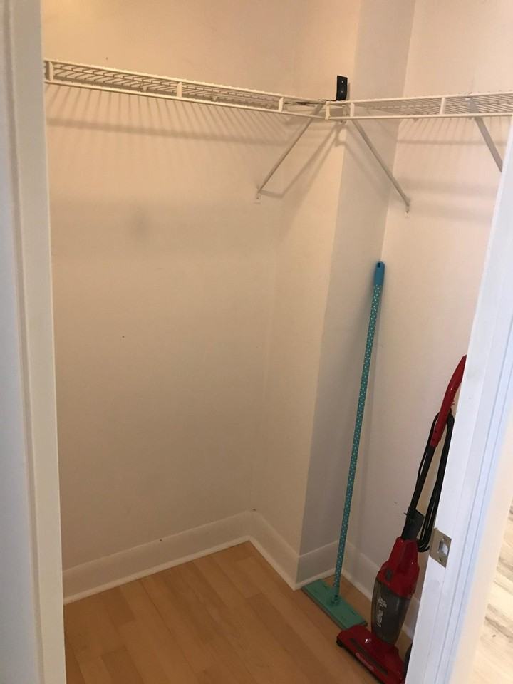 415 Jarvis St - Photo 2 of 10