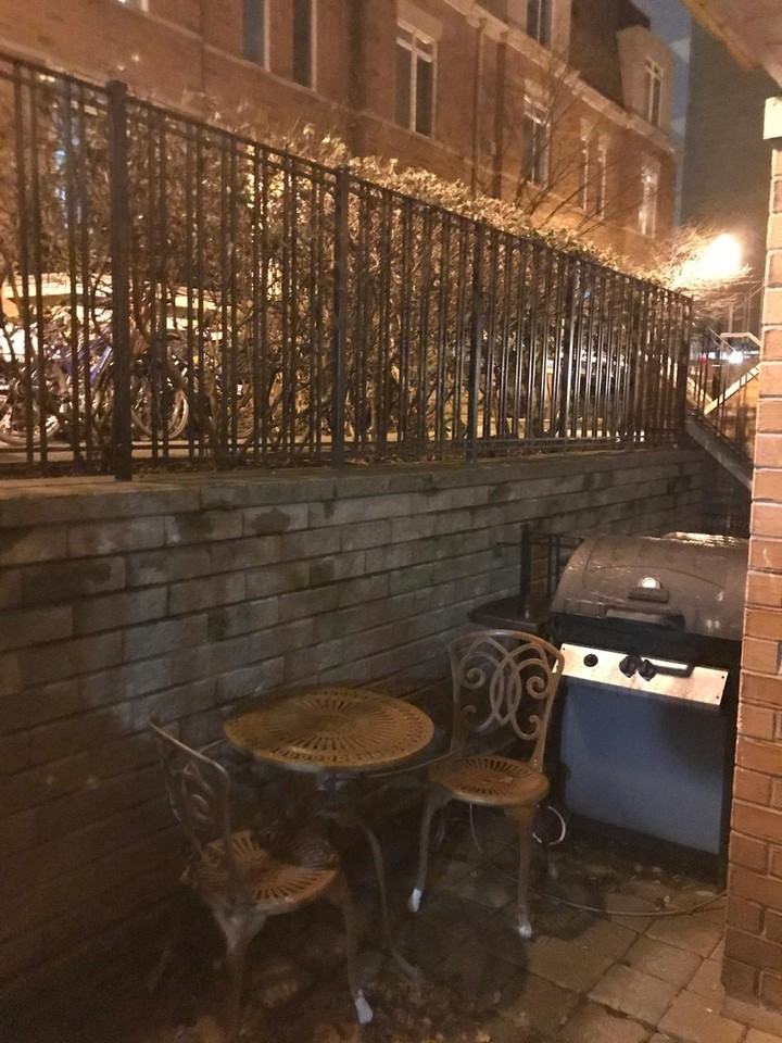 415 Jarvis St - Photo 4 of 10