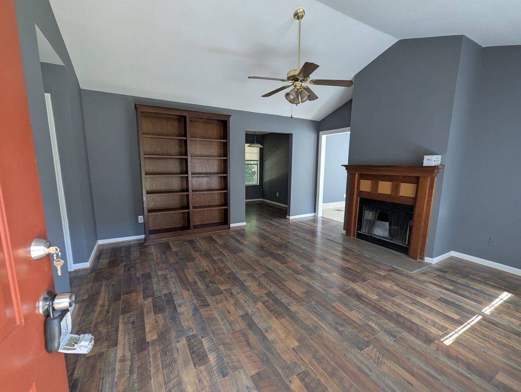 148 Pebble Creek Dr - Photo 2 of 4