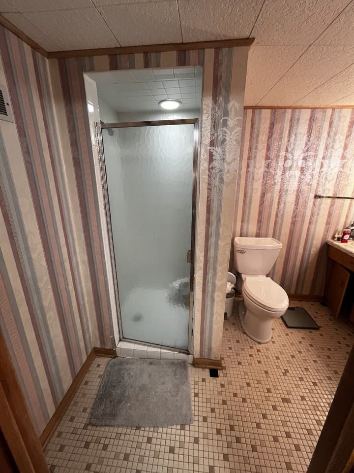 703 5th Ave Apt 3 - Photo 7 of 12