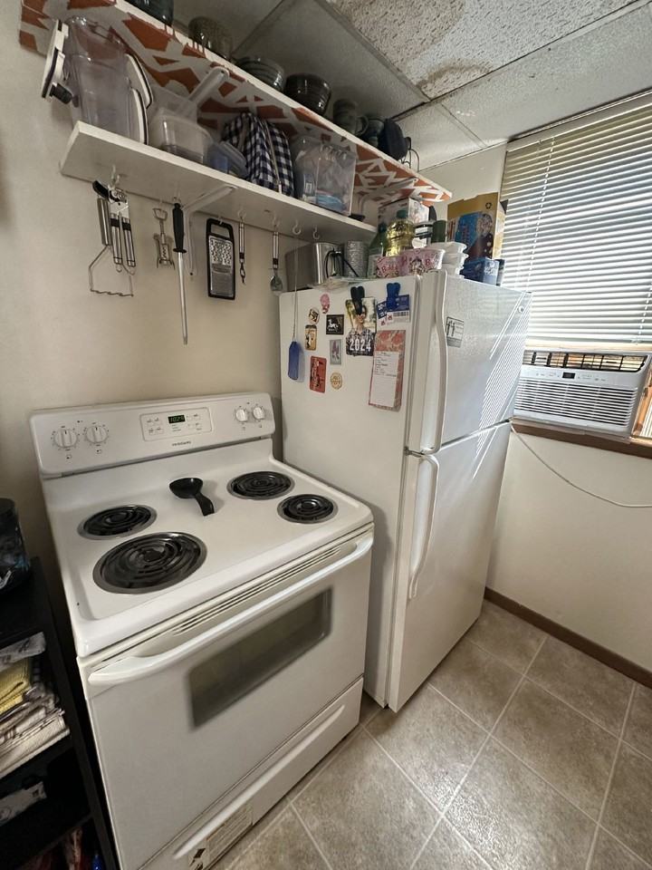 924 Water St Apt 2 - Photo 7 of 11