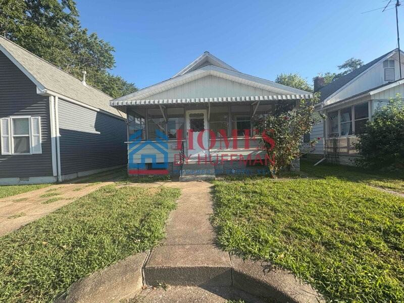 108 E Florida St - Photo 2 of 16