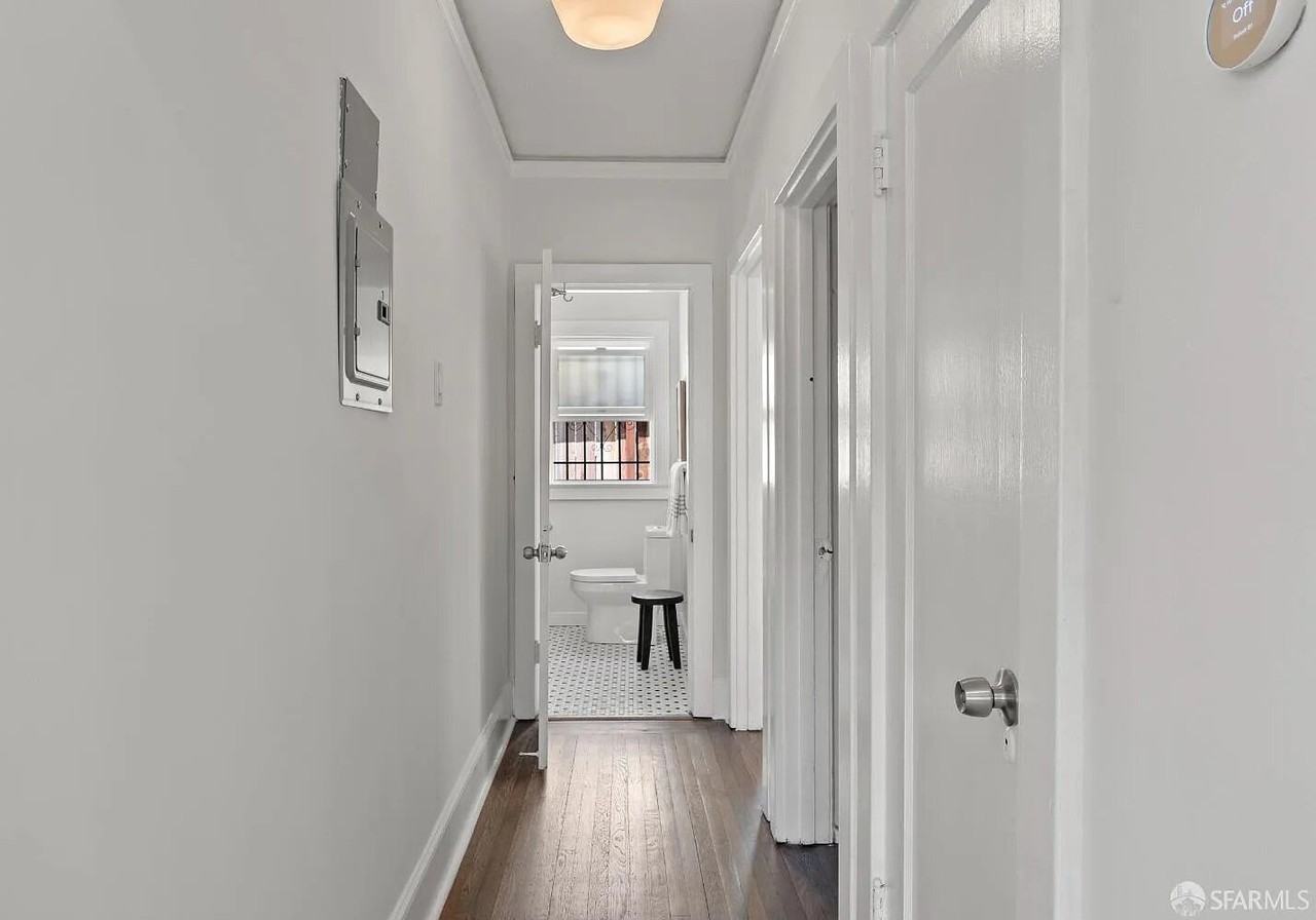 1394 E 31st St - Photo 3 of 25