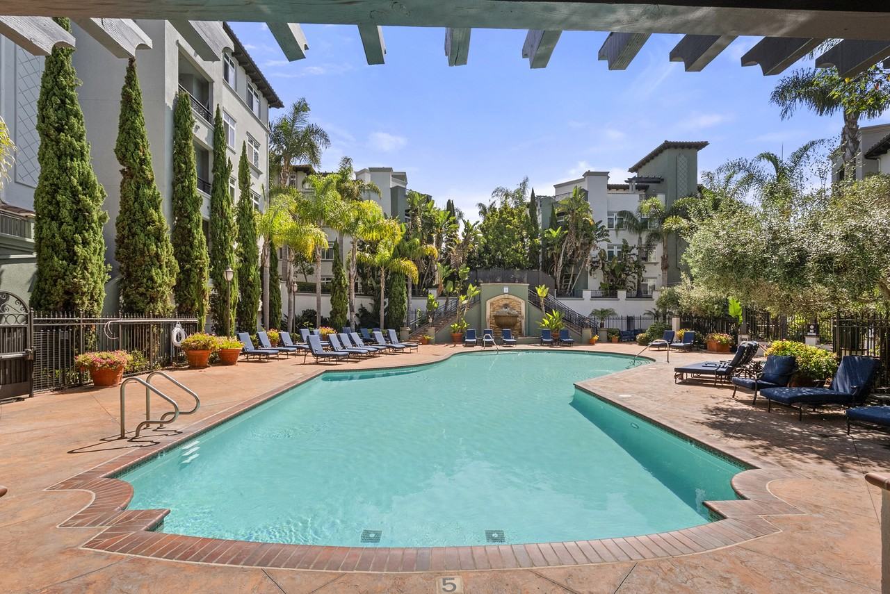 Playa Del Oro - Photo 2 of 33