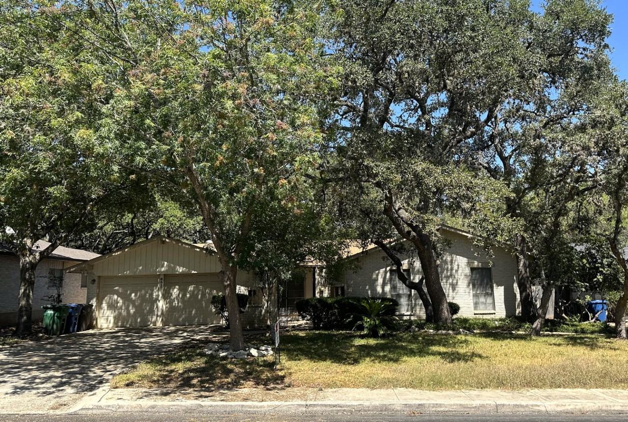 8311 Watchtower St - Photo 2 of 20