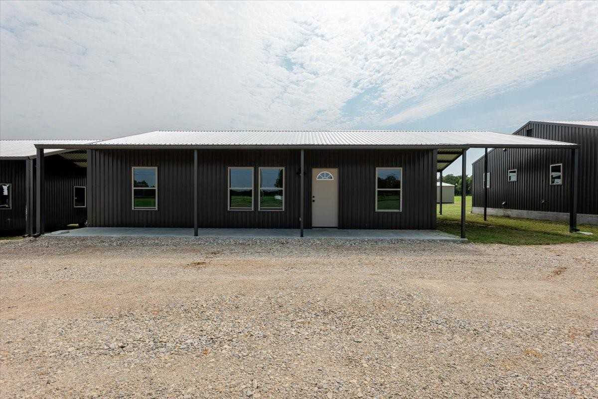 11 Maverick Loop - Photo 2 of 11