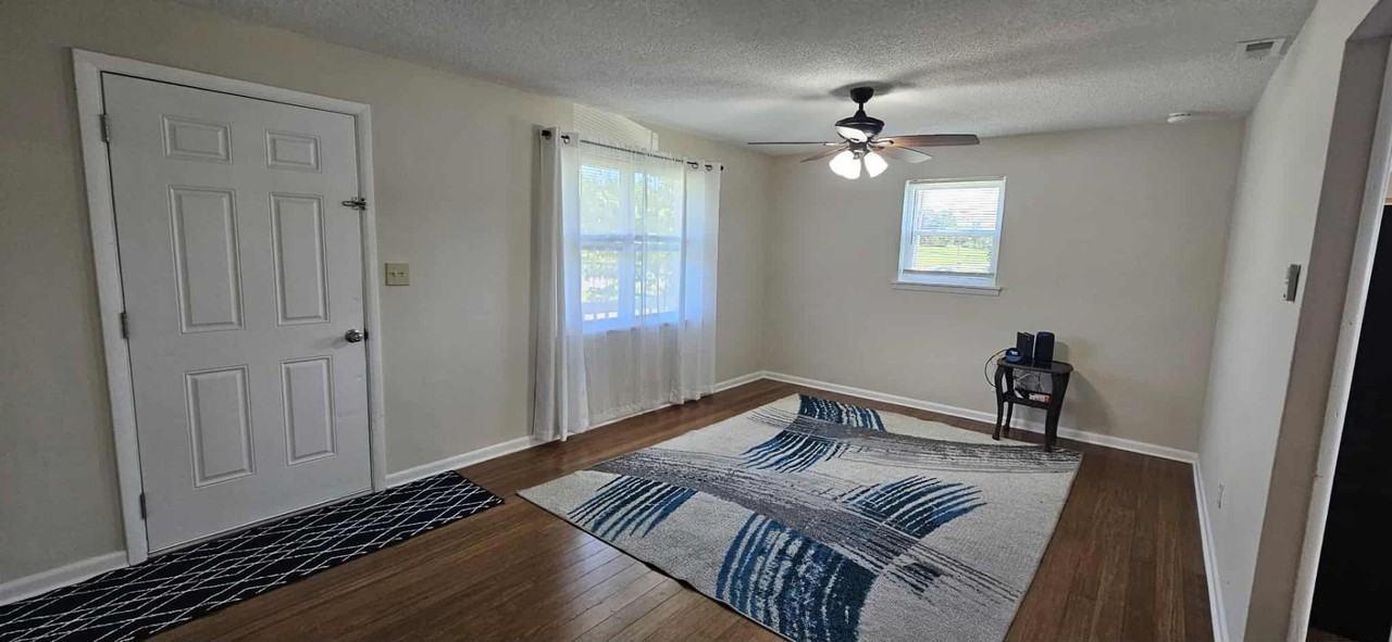 800 Saint James Church Rd - Photo 2 of 20
