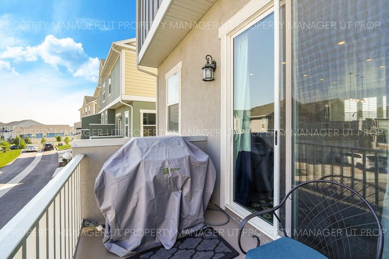 5147 W Arley Ct #TH - Photo 4 of 18