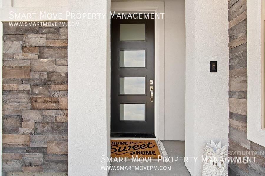 6606 N Spindrift Way - Photo 2 of 50