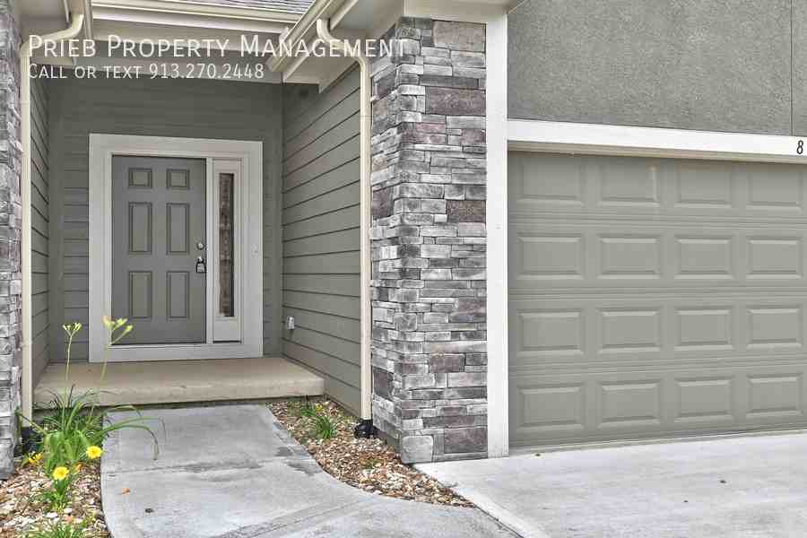 FINDLEY & #15 - Photo 2 of 32