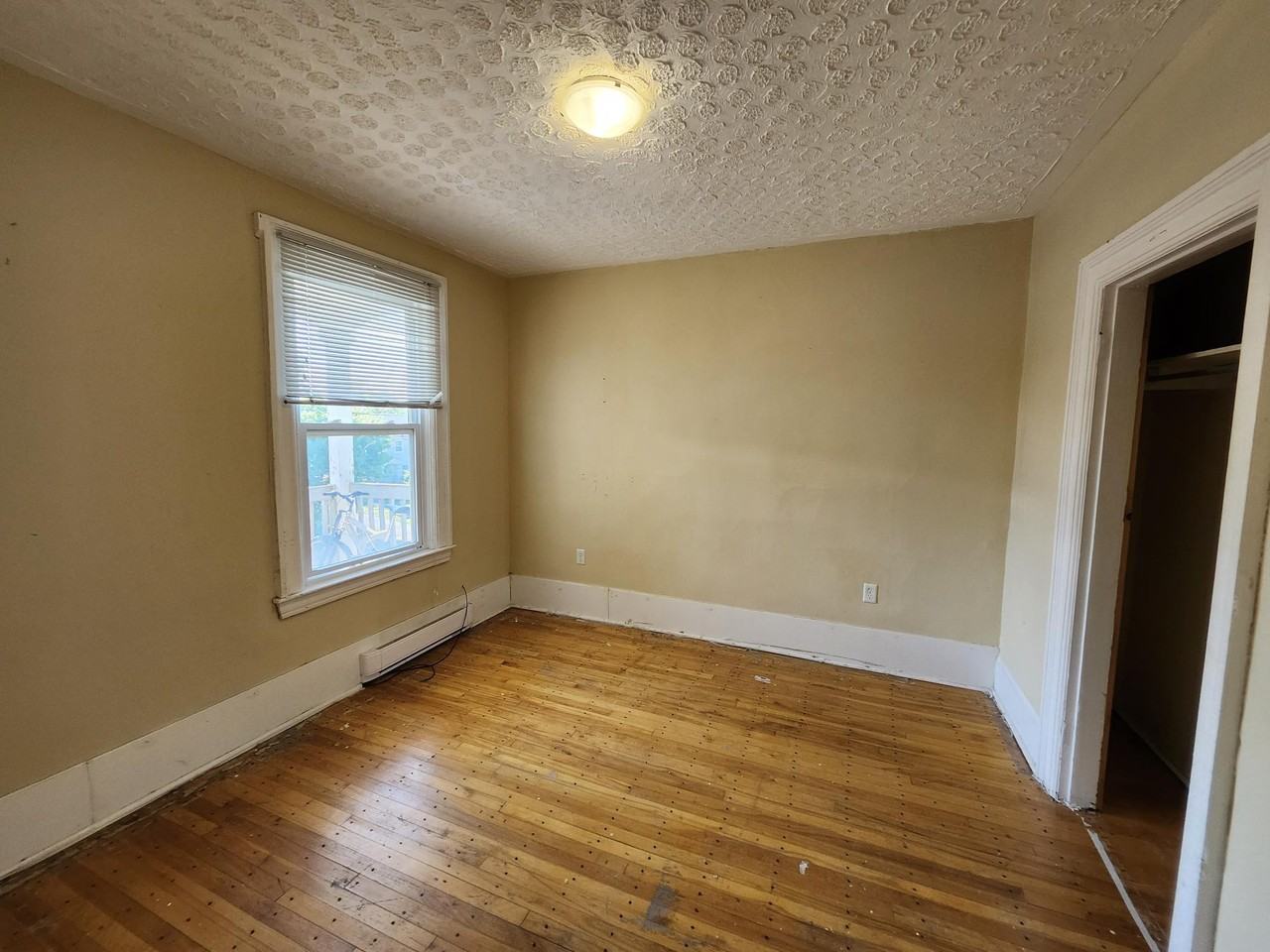 40 Cranston Avenue #4 - Photo 6 of 21