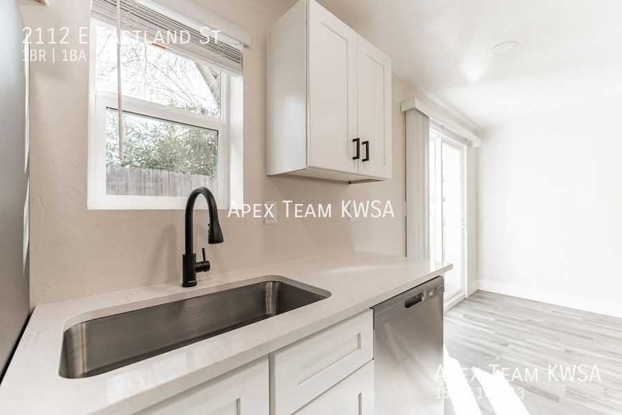 2112 E Eastland St - Photo 3 of 23