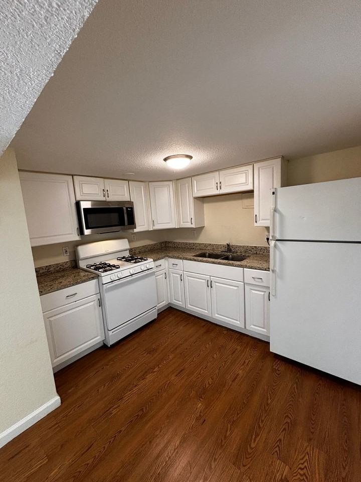1159-1181 Akron Street - Photo 4 of 25