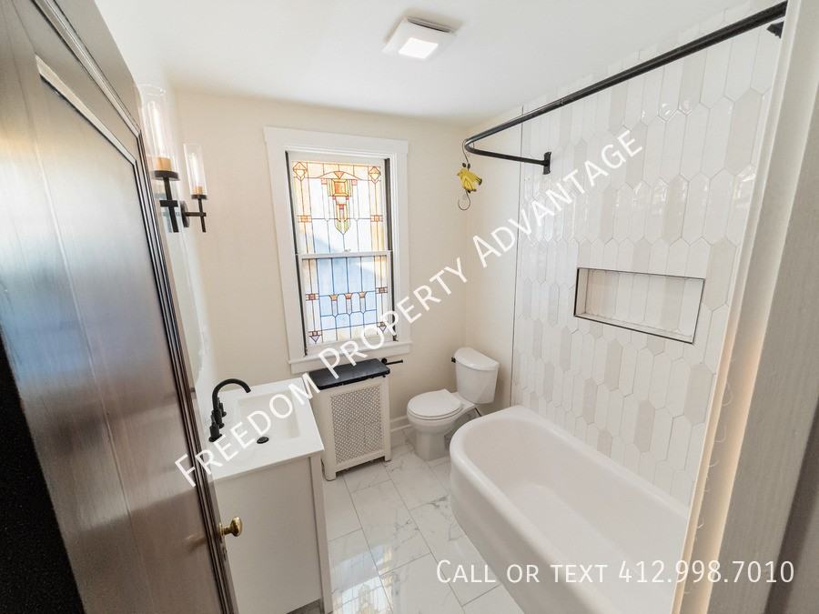 156 Ormsby Ave - Photo 3 of 41