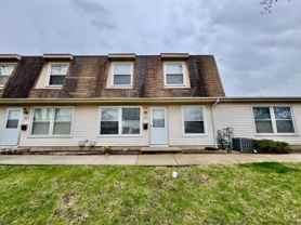 1681 Queensbury Cir - Photo 1 of 1