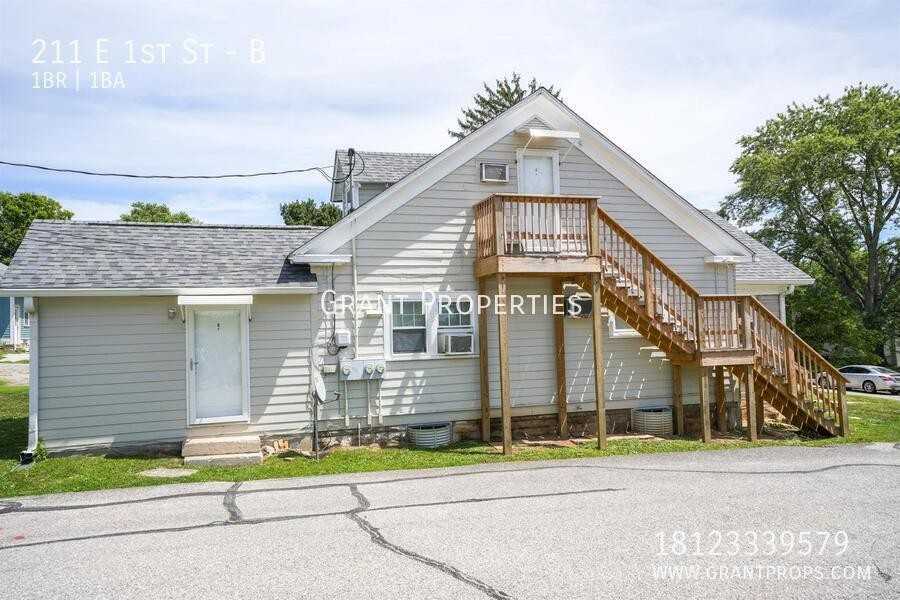 211 East 1st Street #B - Photo 2 of 14