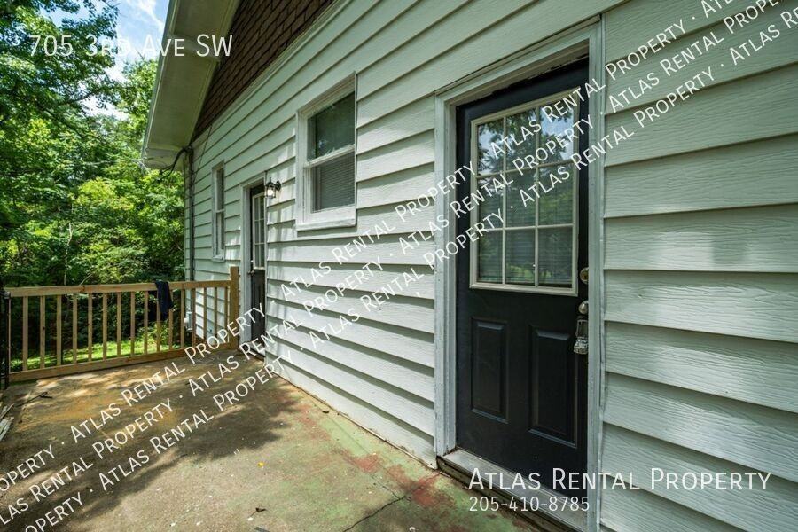 705 3rd Ave Sw - Photo 3 of 19