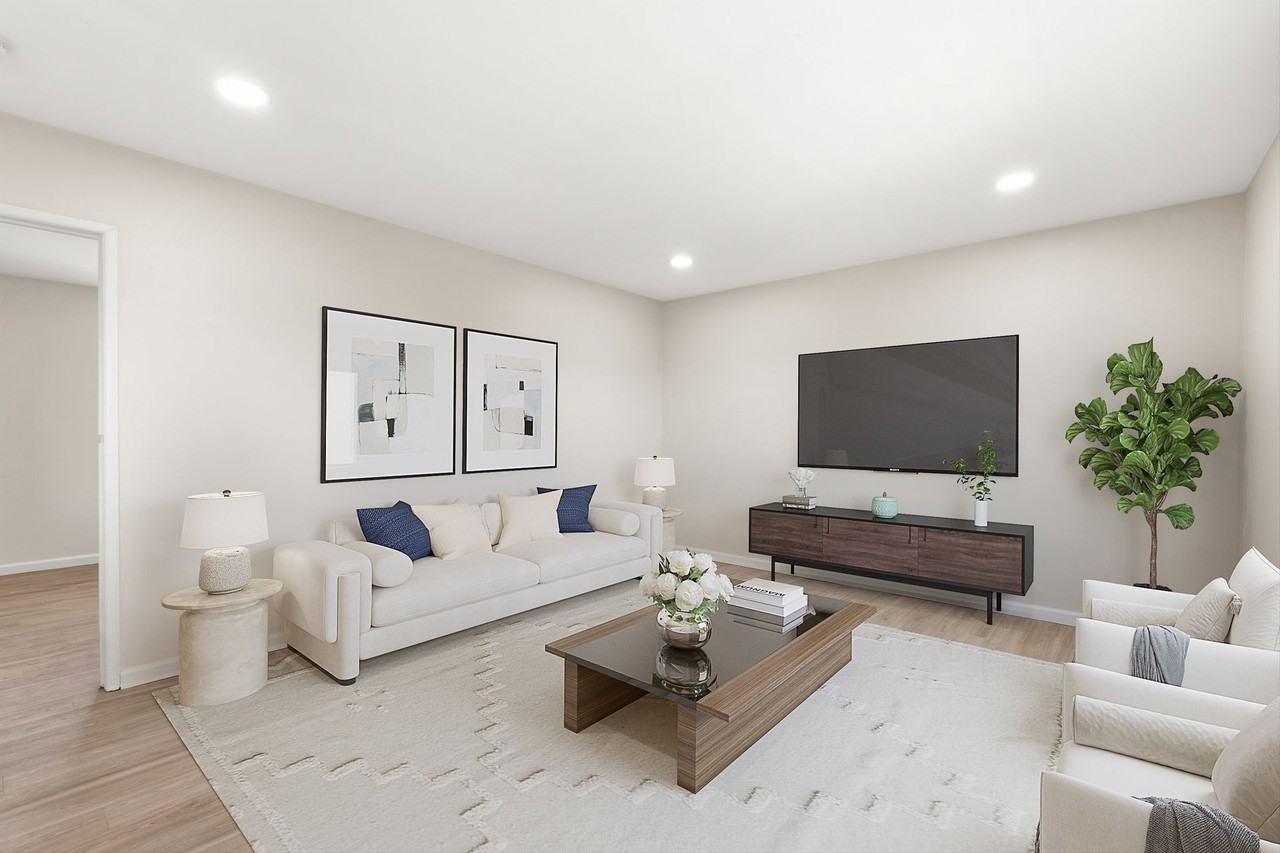 9139 - Jade Apts - Photo 2 of 14