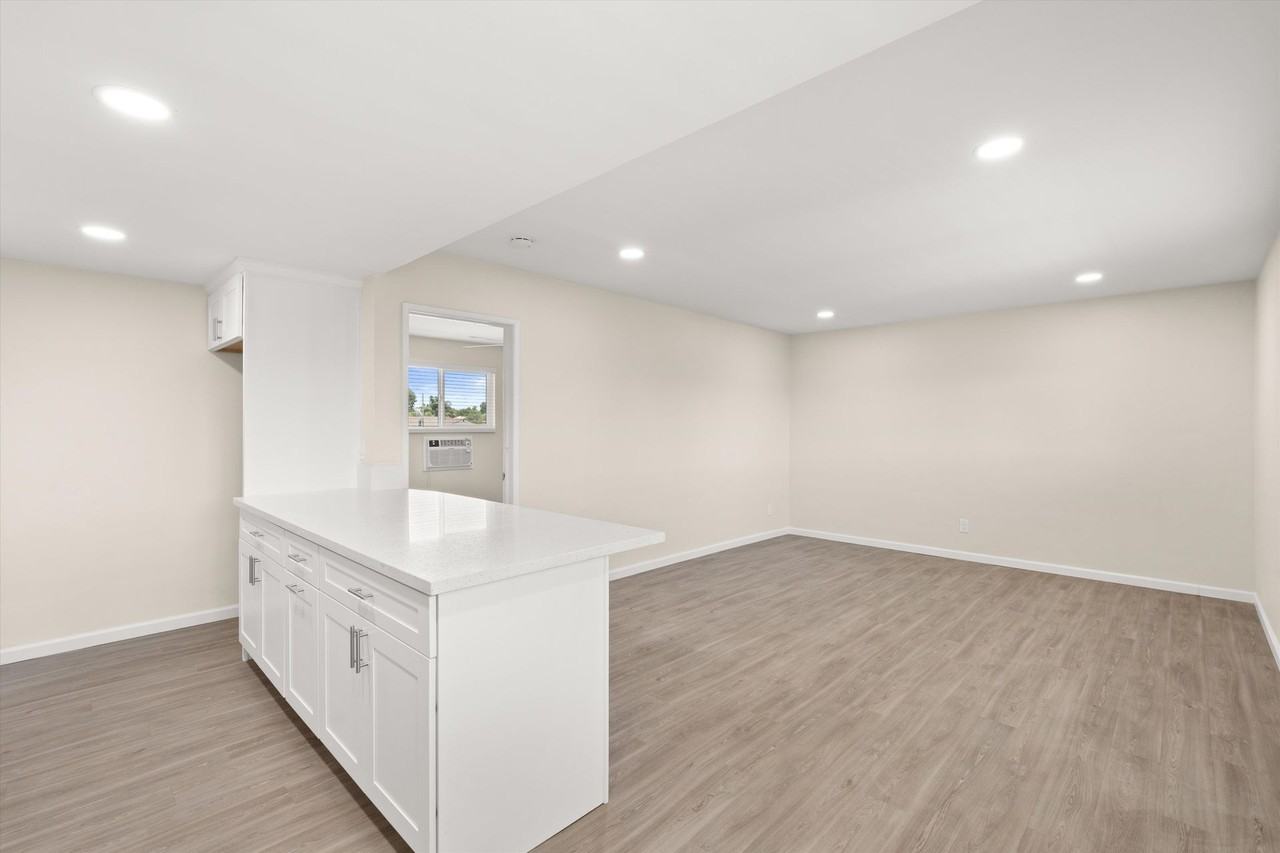 9139 - Jade Apts - Photo 6 of 14