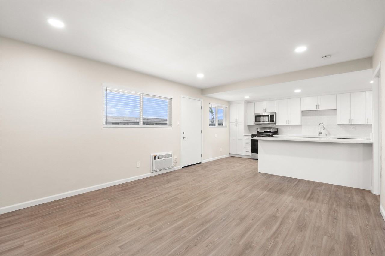 9139 - Jade Apts - Photo 7 of 14