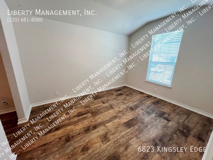6823 Kingsley Edge - Photo 2 of 34